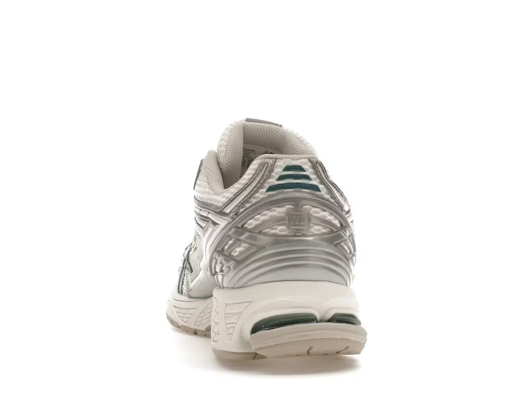 New Balance 1906R Silver Metallic Cream